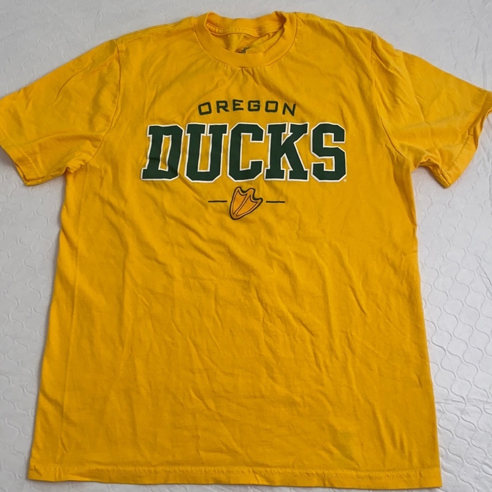 Gen2 Oregon Ducks gold green short sleeve logo t-shirt
